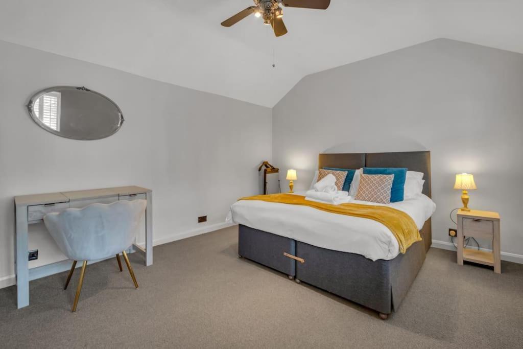Two Bedroom Private Cottage With Private Parking Just By The Sea Херн-Бей Экстерьер фото
